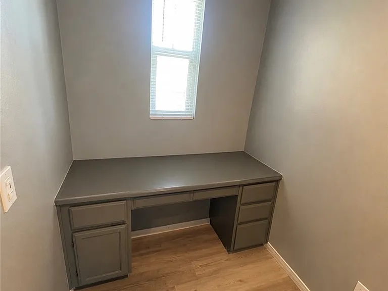 33012 Seville St — Photo 11