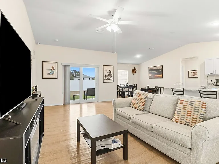 7024 Hero Cir — Photo 19