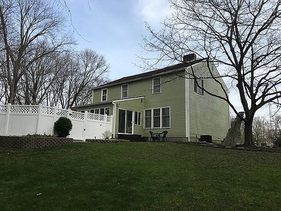 2nd image of 3925 Gristmill Cir