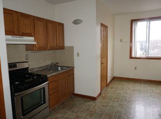 562 Fairview Ave #2R, Ridgewood, NY 11385