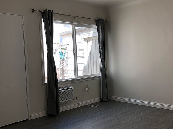 5th image of 9215 Las Tunas Dr #1/2