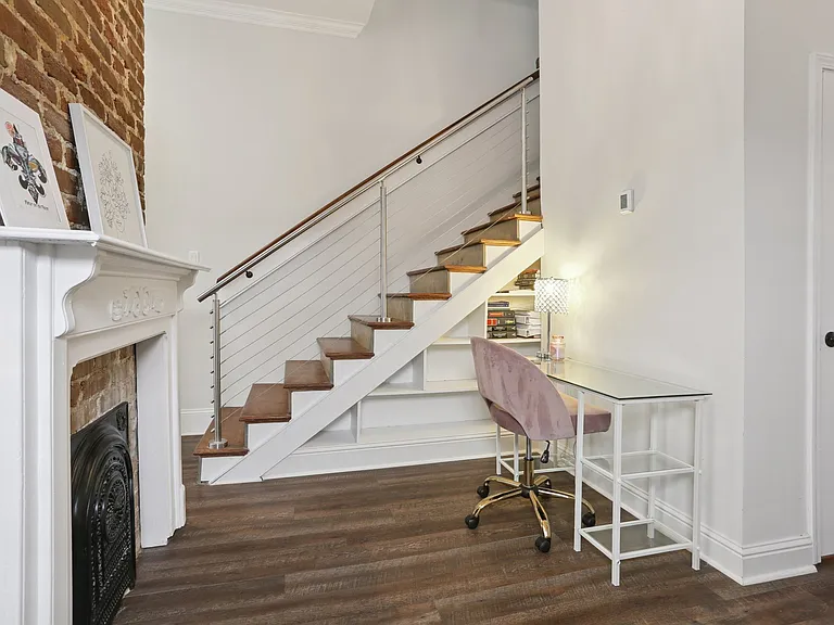 1102 Adams St — Photo 13