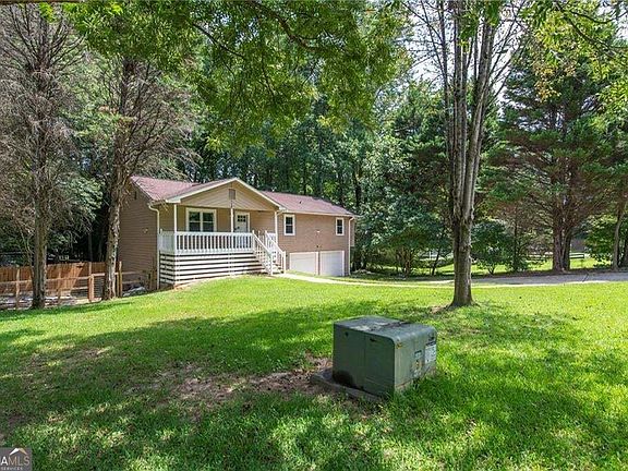 3rd image of 3125 Barrett Ct