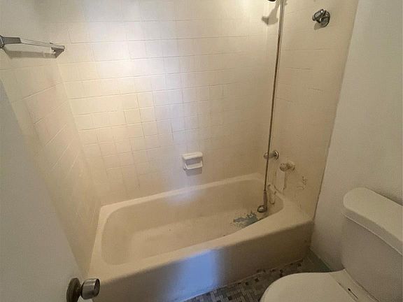 5th image of 2841 NE 163 Street #102