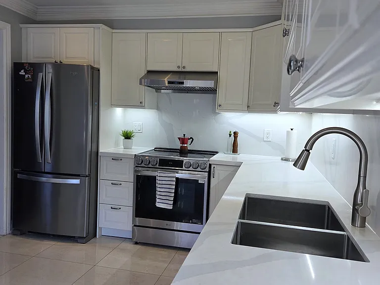 99 Purcell Cres — Photo 12