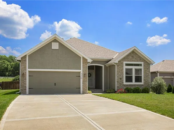 7719 N Walrond Ave, Kansas City, MO 64119