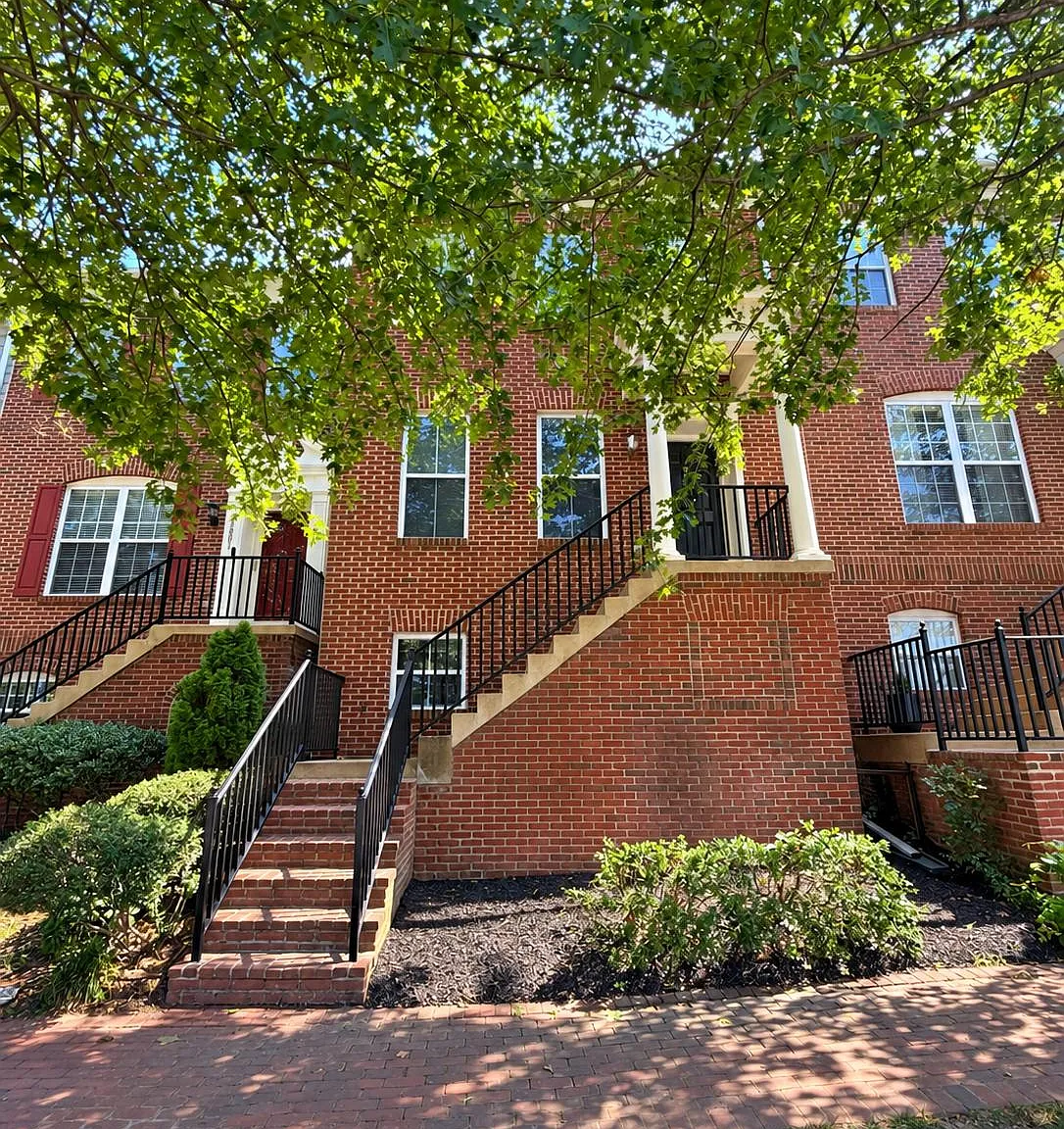 3 bed, 2245 sqft, $3,100 — Photo 1