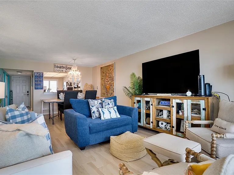 15000 Gulf Blvd #907 — Photo 11