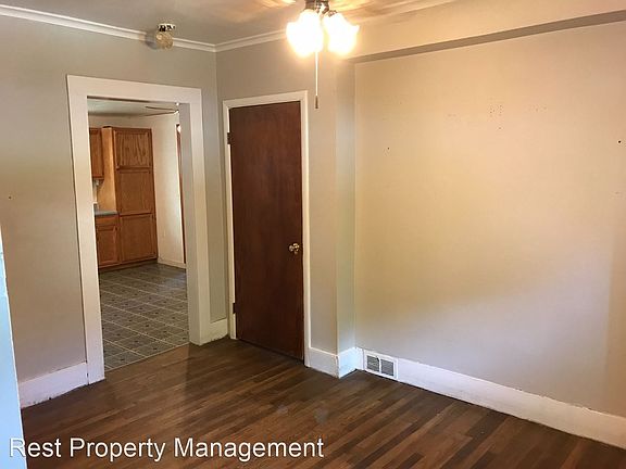 3rd image of 137 E Main St #137