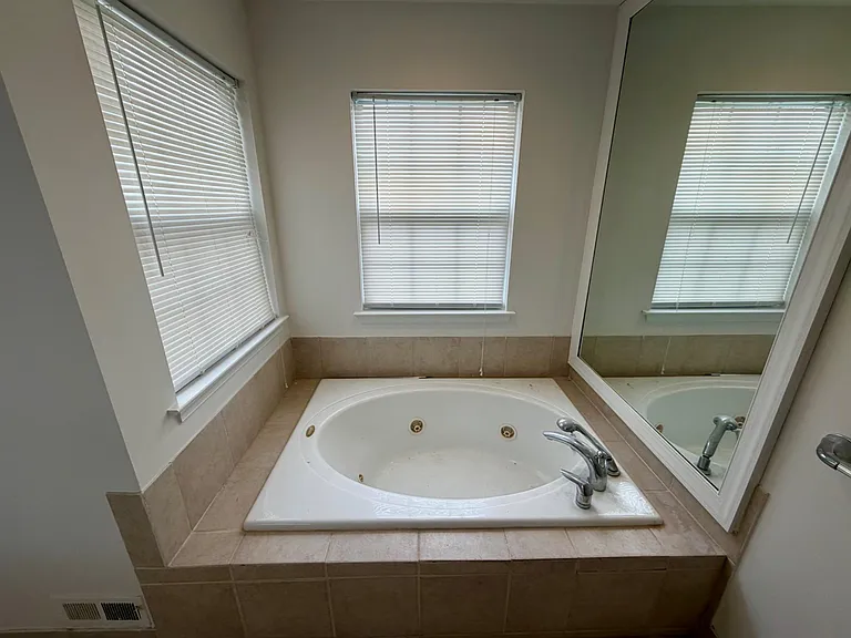 113 Broadleaf Pl — Photo 19