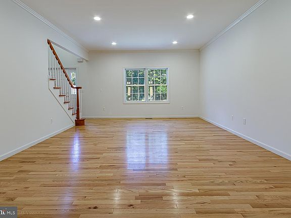 3rd image of 18 Bolfmar Ave