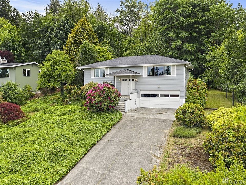 1st image of 8402 75th Ave E