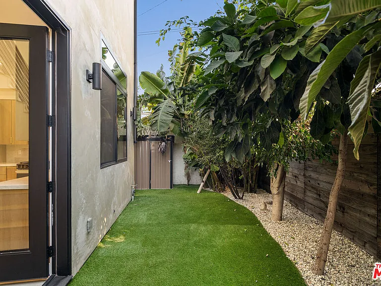 3909 W Exposition Blvd — Photo 8