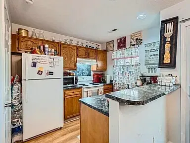 3602 Huyton Ct — Photo 3