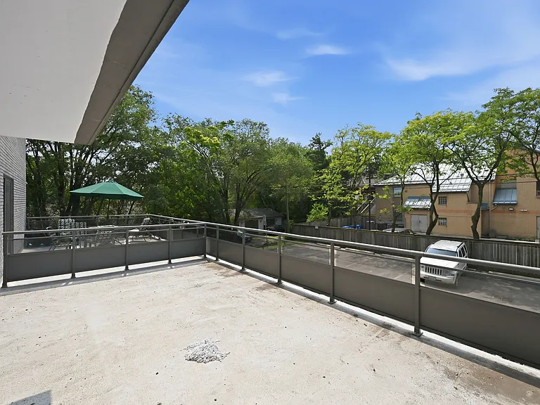 76 Aikman Ave — Photo 11