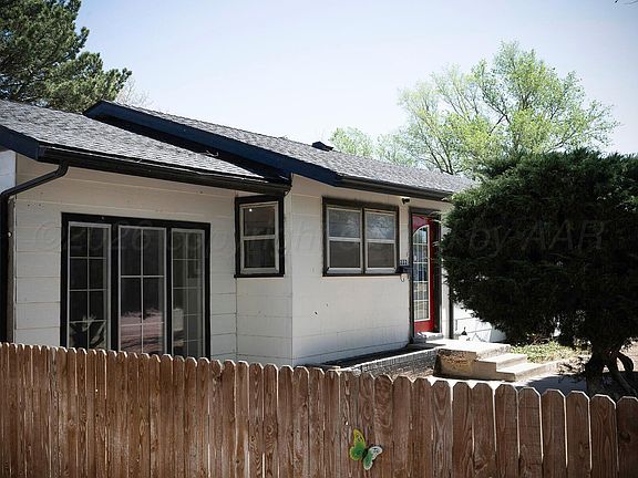 3rd image of 222 Pear Ave