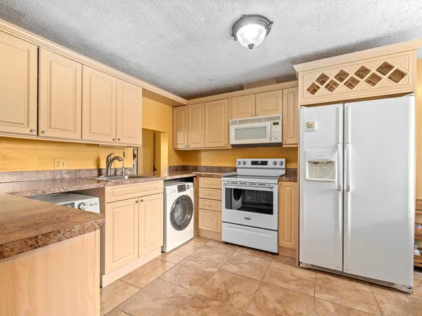 831 SALEM Lane #A, Lake Worth, FL 33467