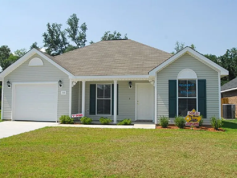 232 Lantana Blvd — Photo 4
