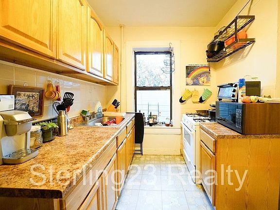 4th image of 35-52 Steinway St #6