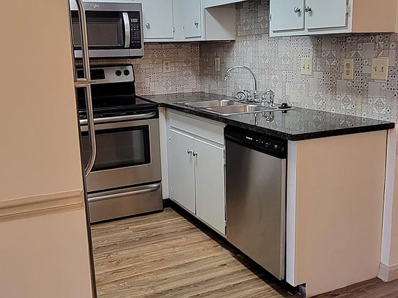 5th image of 84 Santeelah St