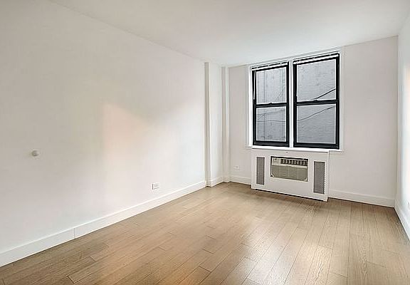 4th image of 530 2nd Ave APT 4A