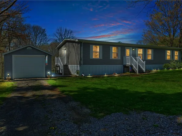 3724 Ellwood Rd, New Castle, PA 16101