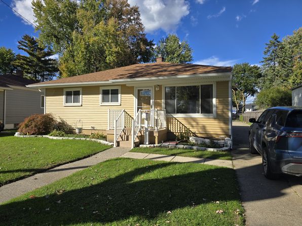 9 Roseview Blvd