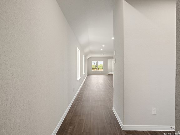 3rd image of 8830 Black Oak Drive