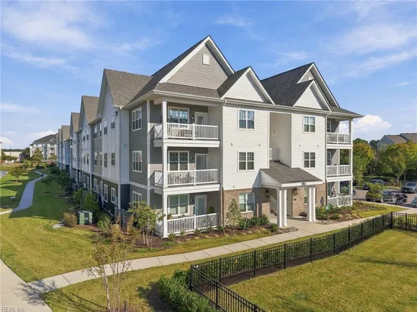 1505 Waitsel Dr #306, Chesapeake, VA 23320