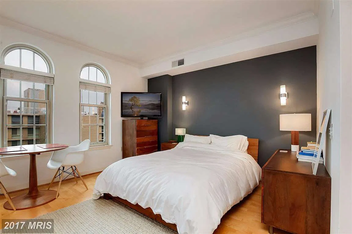 Studio, 552 sqft, $2,400 — Photo 1