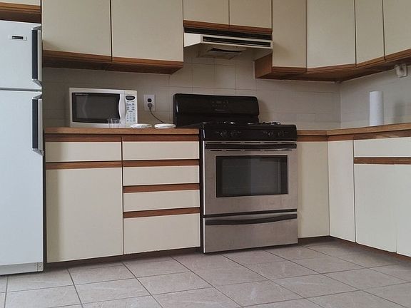 2nd image of 21-24 43rd St #1