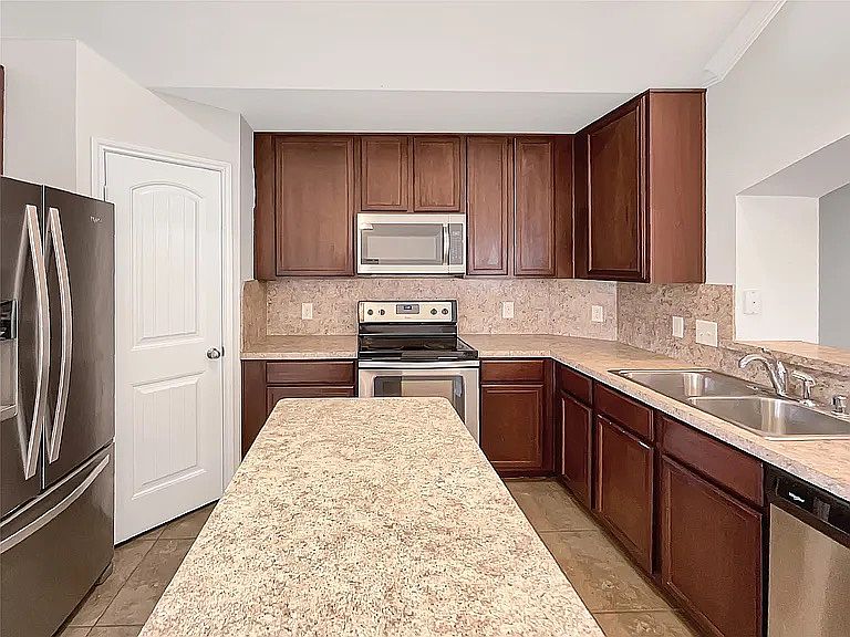 1st image of 2609 Blue Bayou Dr