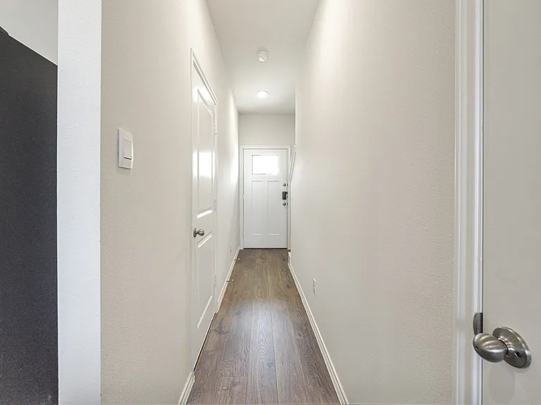 318 Tall Cedar Way — Photo 9