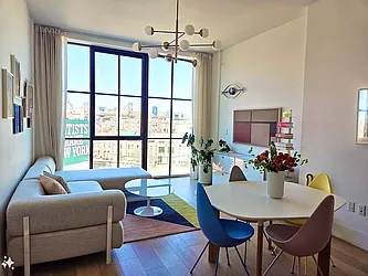 Rented by R New York