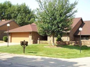 2017 Elmcrest Dr, Marshalltown, IA 50158