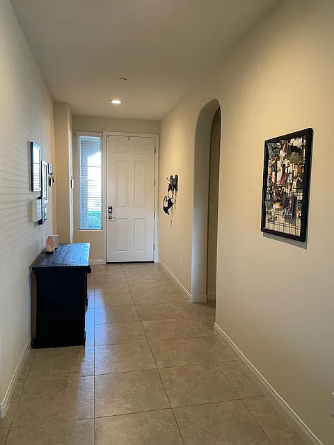 5015 Phisto Pl
