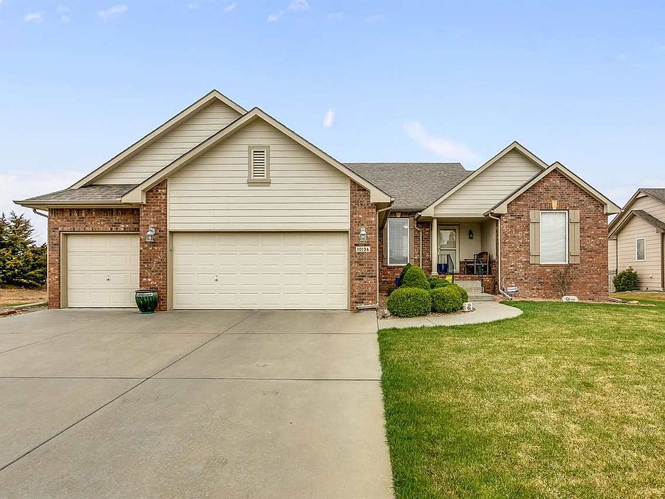 1st image of 10136 W Westlakes Ct