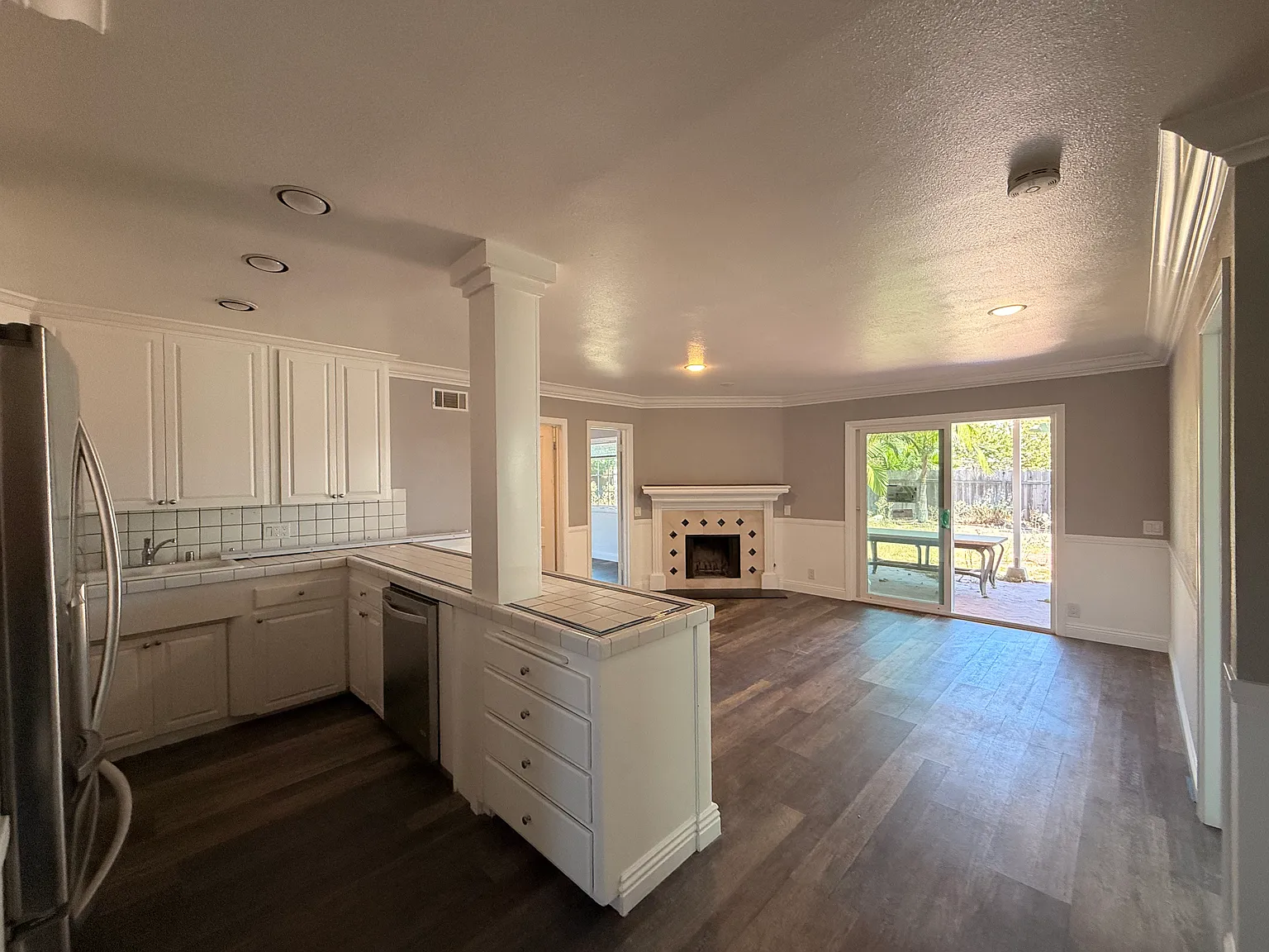 5 bed, 1661 sqft, $6,200 — Photo 4