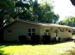 400 Lincoln St, Lawrence, KS 66044