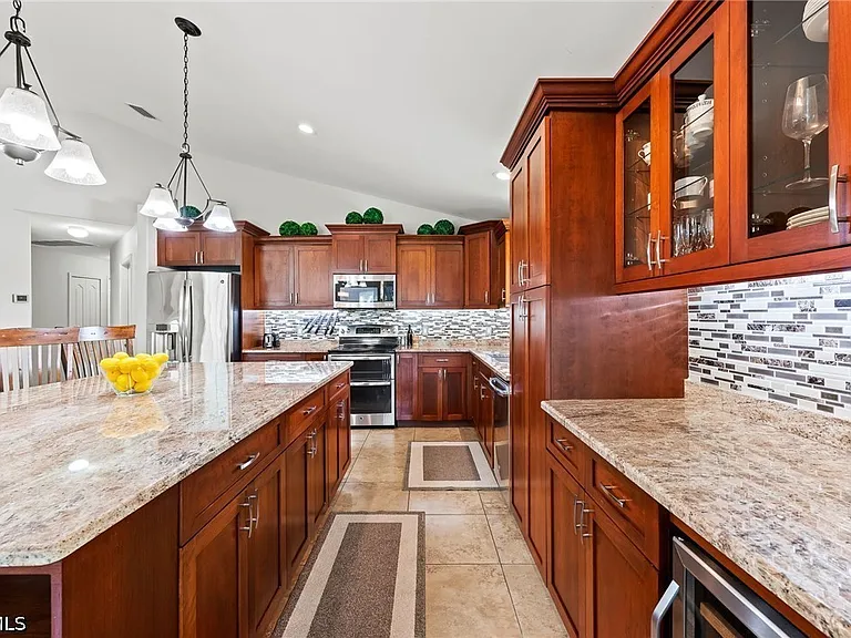1250 Silverstrand Dr — Photo 12