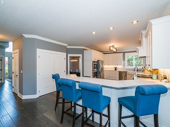 4th image of 4708 NE 140th Cir