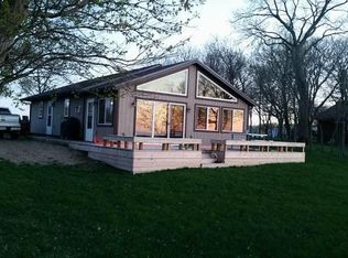 346 Francis Rd, Desmet, SD 57231