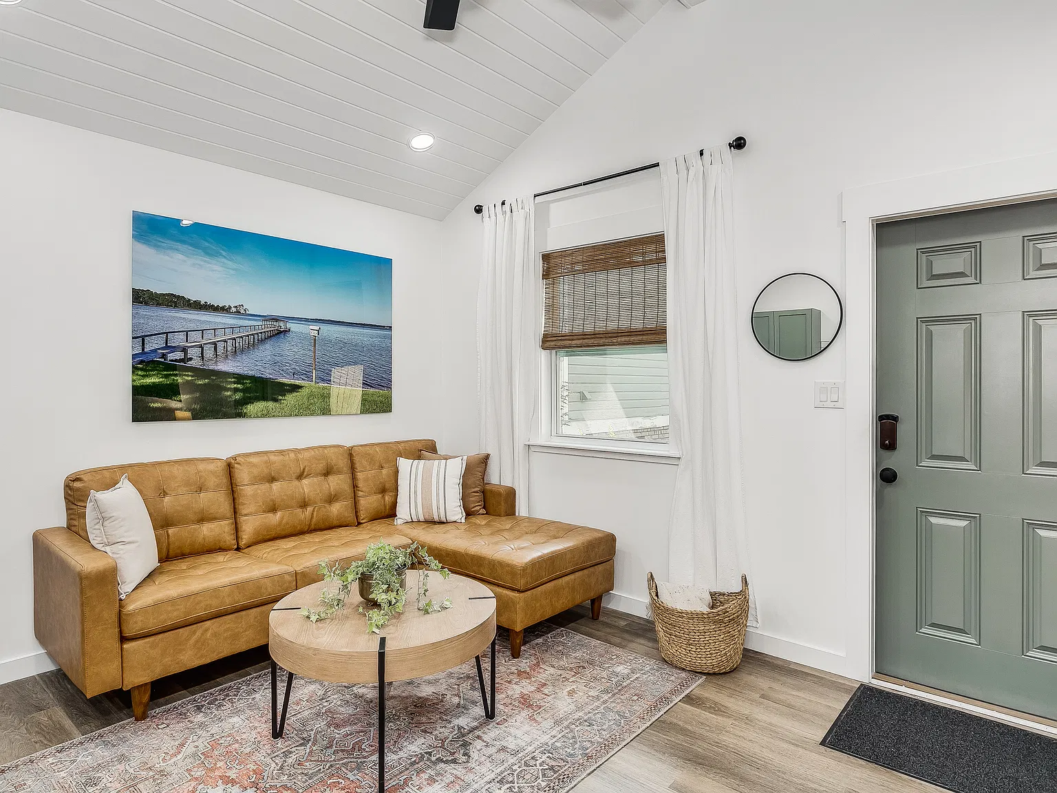 1 bed, 560 sqft, $2,000 — Photo 4