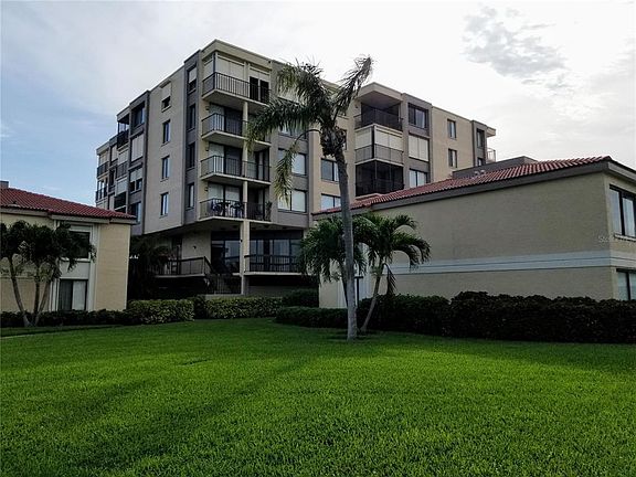 3rd image of 6158 Palma Del Mar Blvd S APT 301