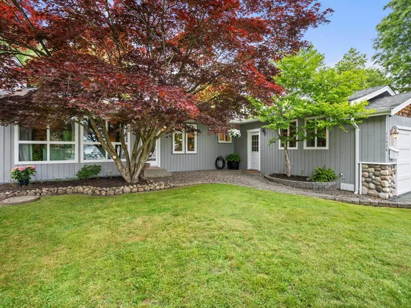 17459 61b Ave, Surrey, BC V3S 5K6
