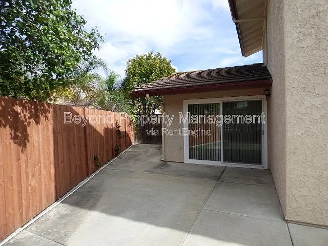 521 Vicki Pl — Photo 16