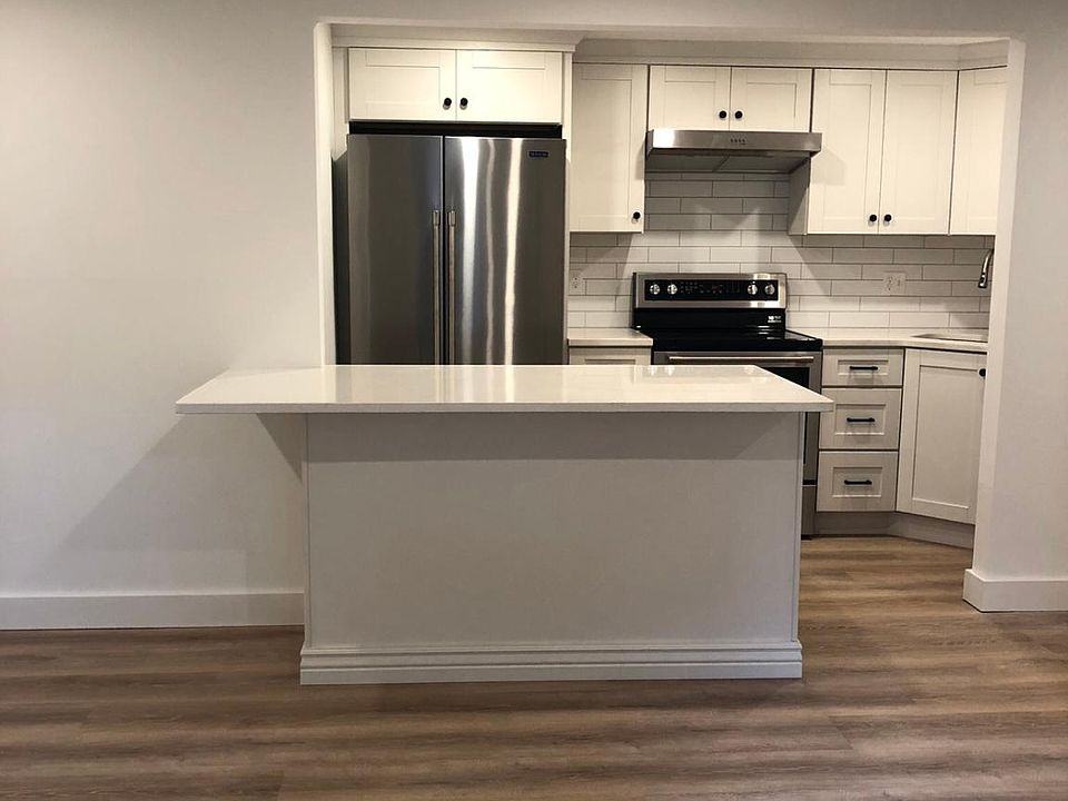 1st image of 64 Carter St #4