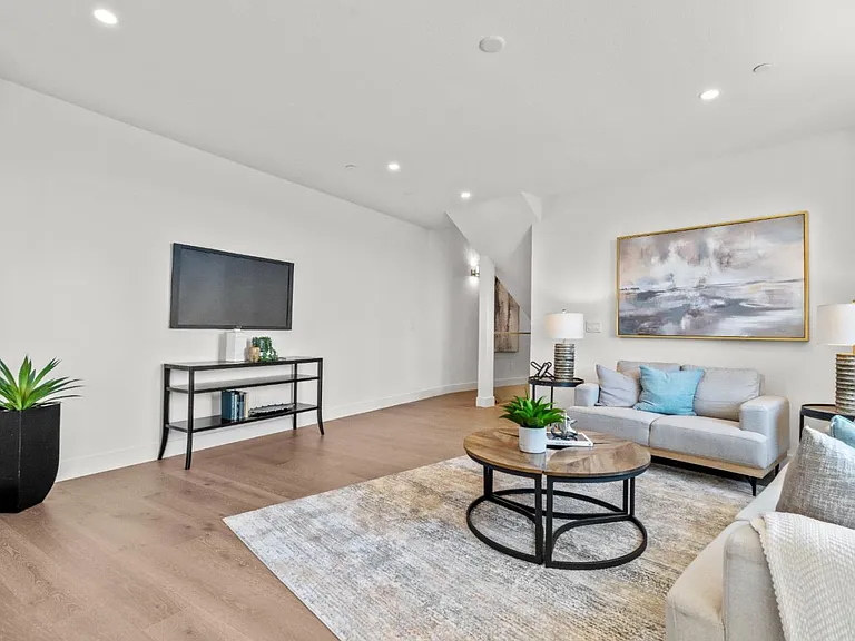 16301 Hamsher Ct — Photo 10