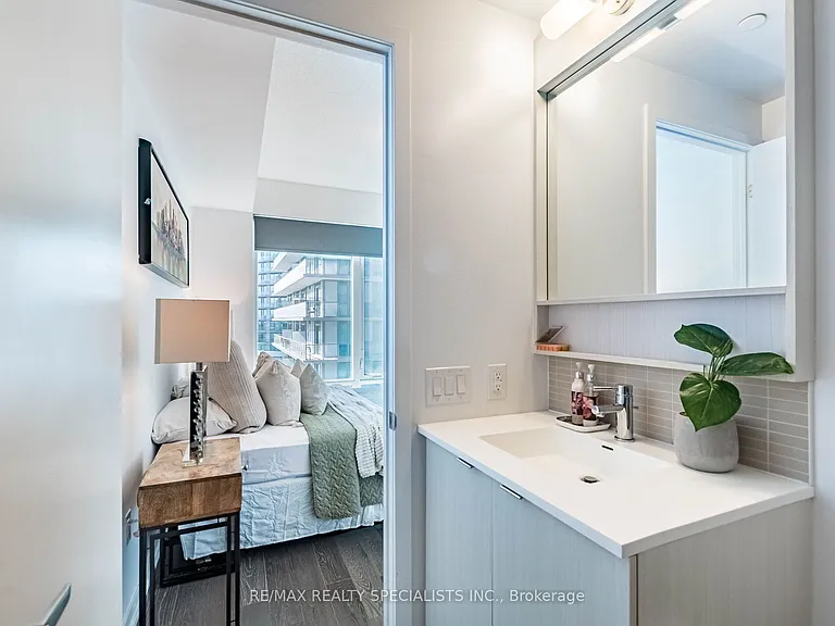 2560 Eglinton Ave W #610 — Photo 23