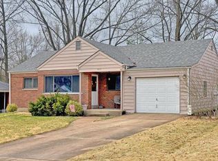 8821 Anchorage Ln, Saint Louis, MO 63126